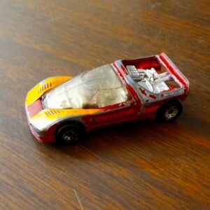 Matchbox 86 Peugeot queser  Red and Yellow Toy Sports Car  Die-Cast Racer